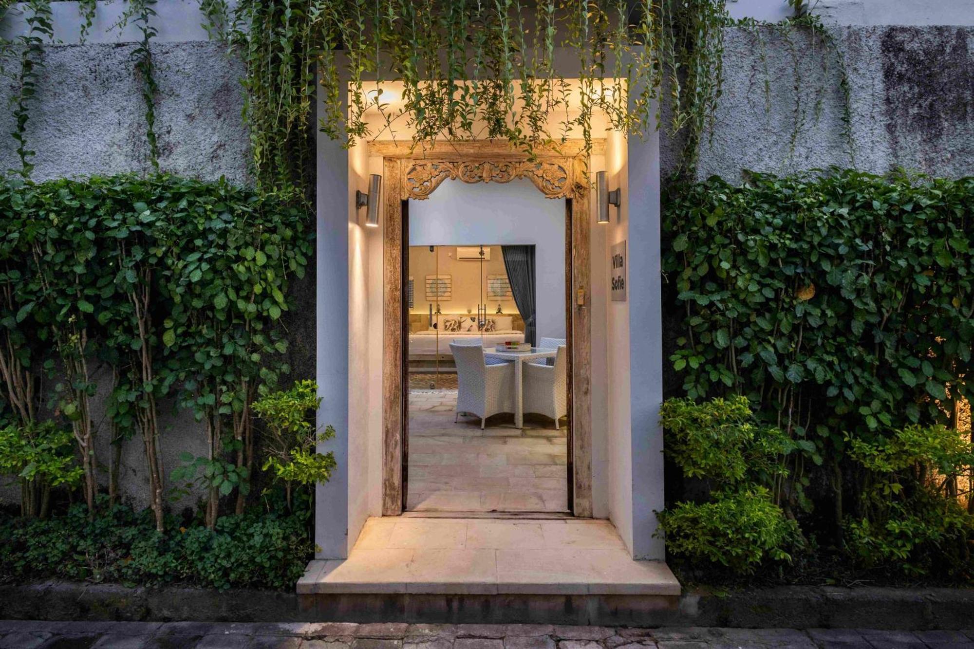 Charming, Villa Sofie - Central Sanur With Refreshing Pool Dış mekan fotoğraf
